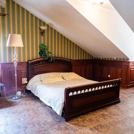 Madrid Hotel *